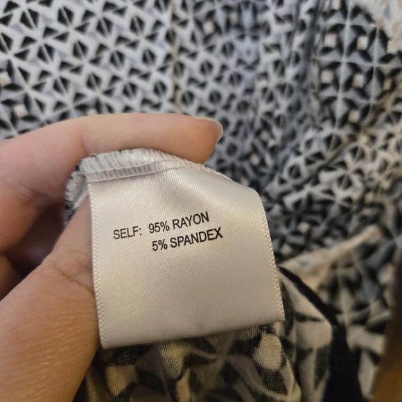 Black and White Patterned Women's Top - Picture 5 of 5